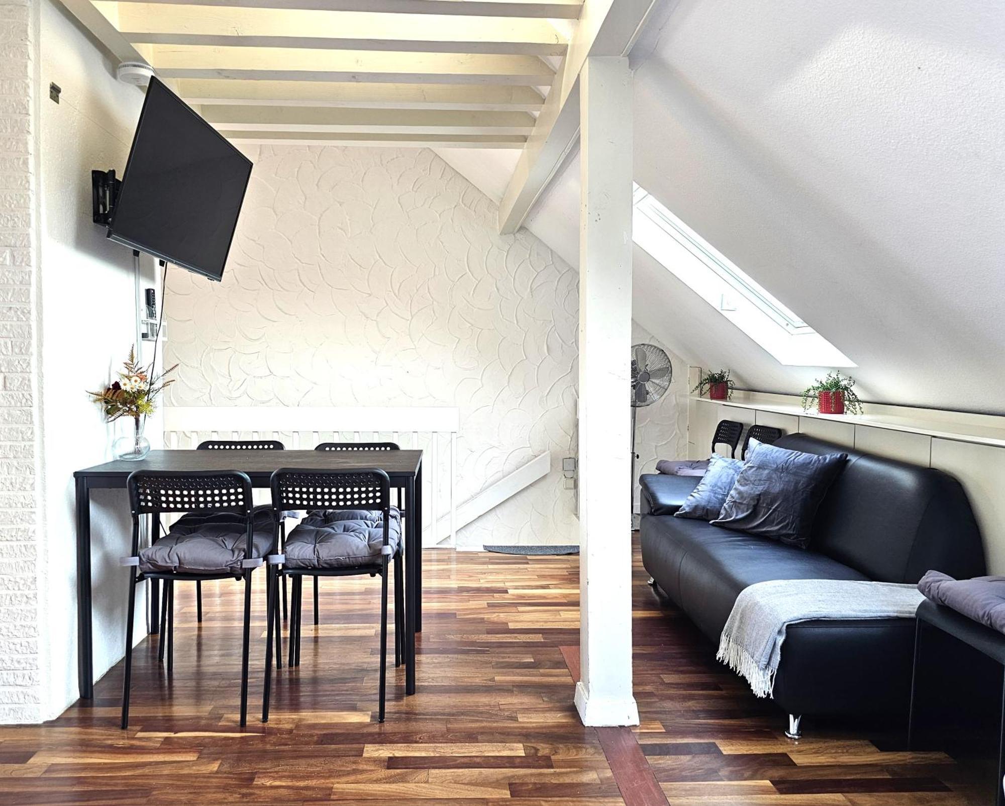 Lovely City House Meerbusch Kamer foto