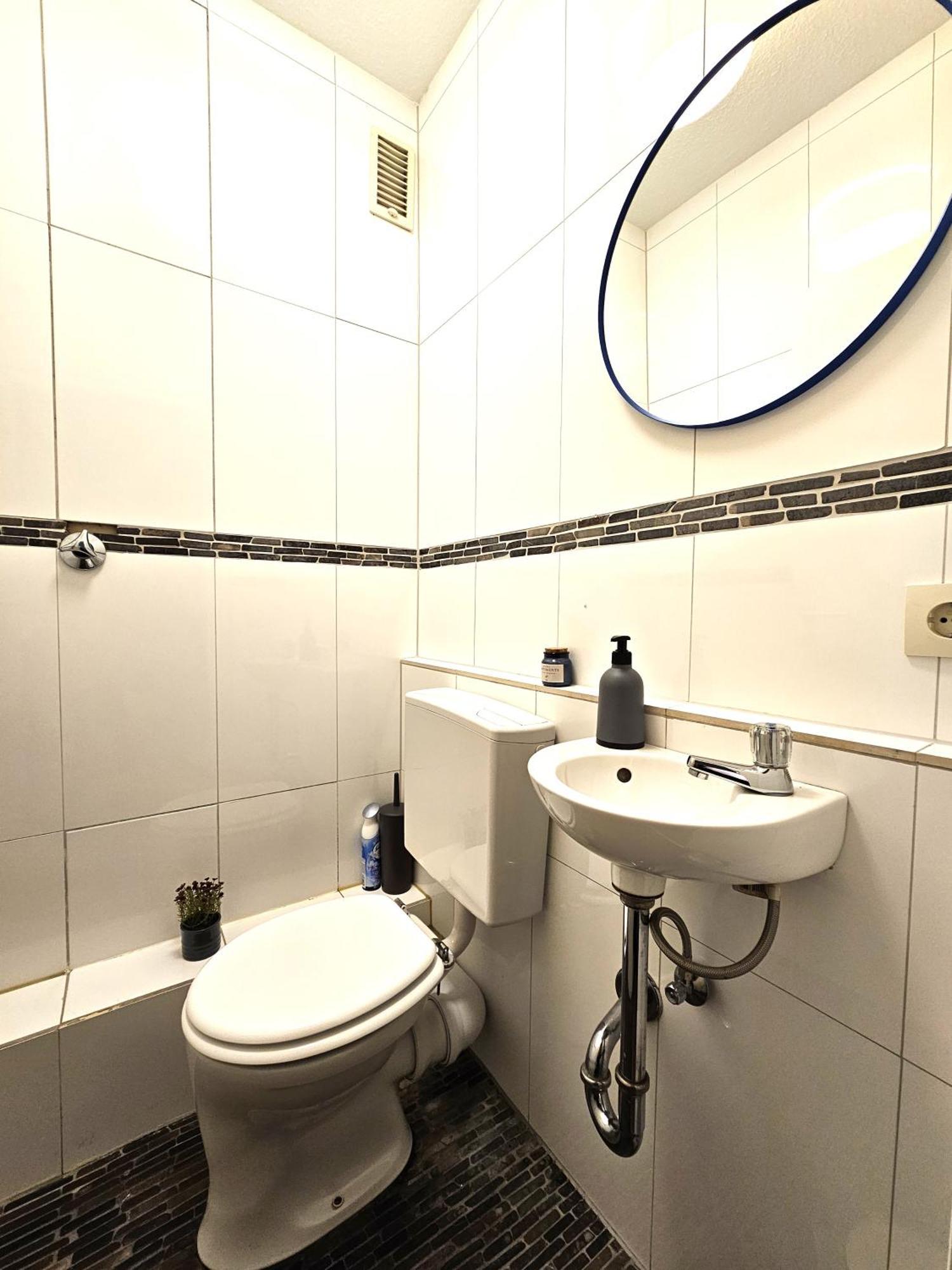 Lovely City House Meerbusch Kamer foto